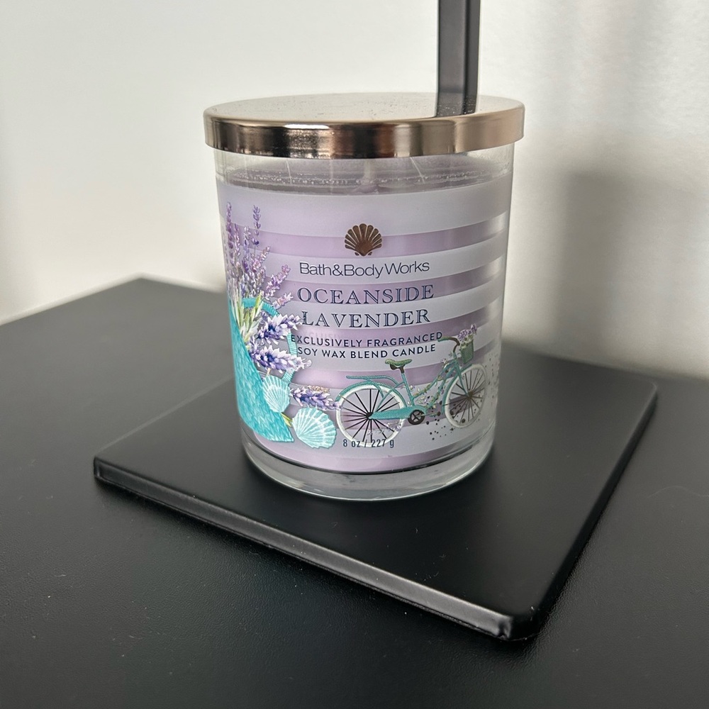 Bath and body works oceanside lavender single wick candle